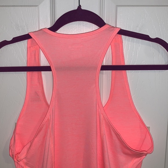 🛑 SOLD Reebok Training Tank - Picture 5 of 8